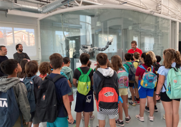 foto ABB forma a cerca de 200 niños y adultos en sostenibilidad a través de juegos en el Día Mundial del Medio Ambiente.